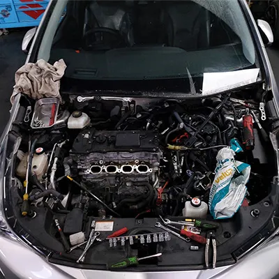 a motor in a silver car